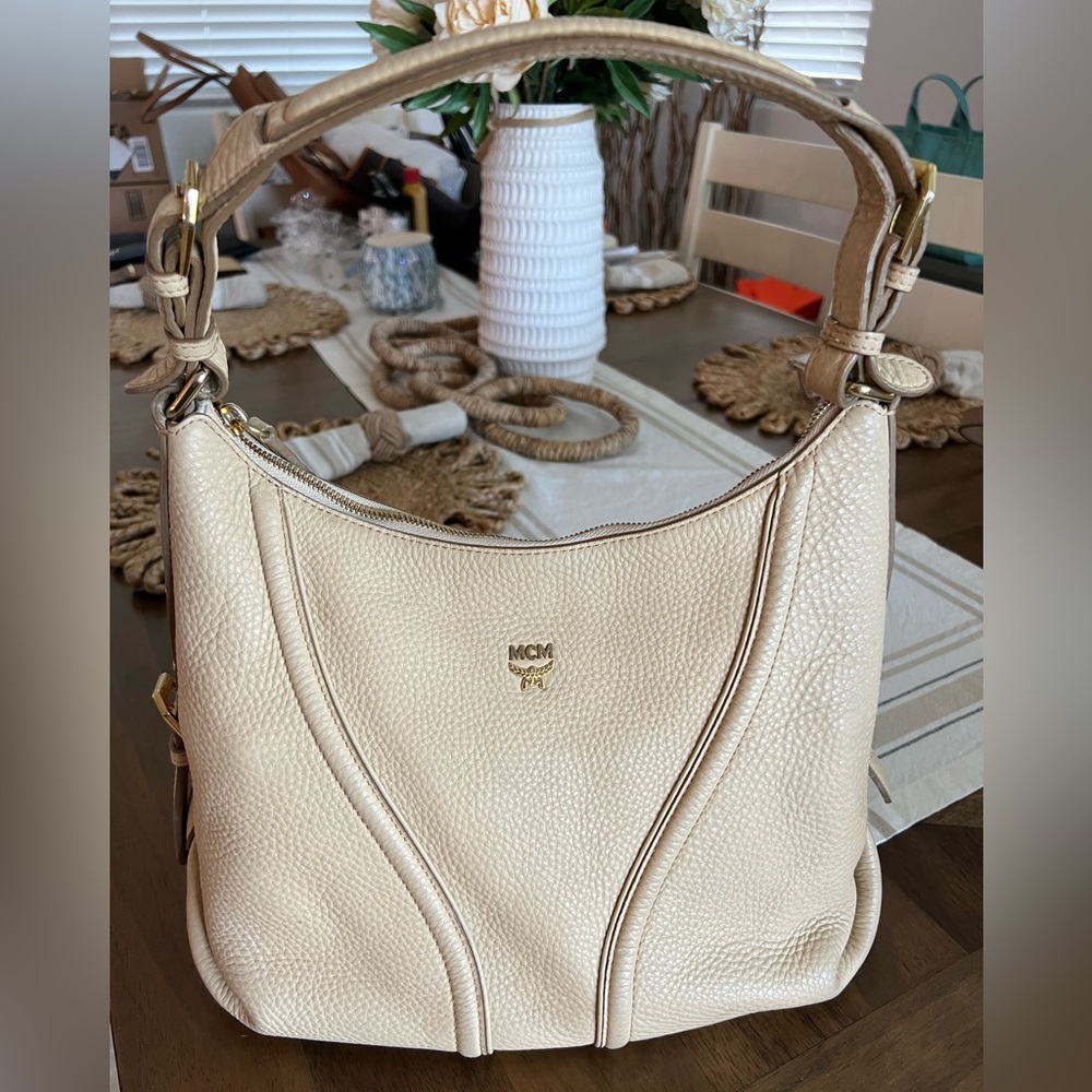 MCM cream hobo
